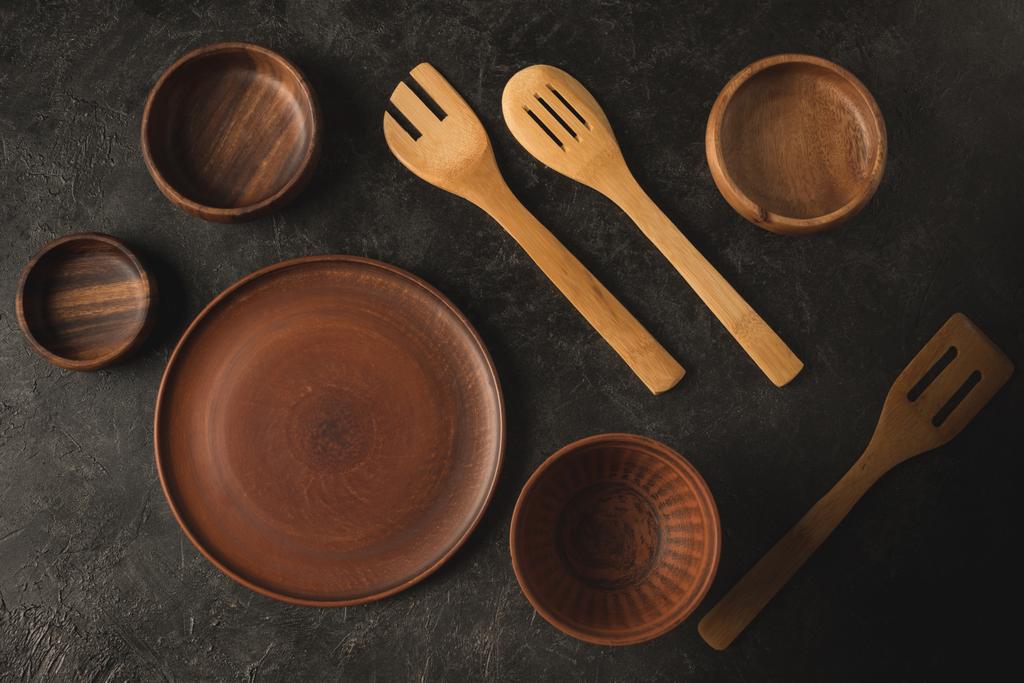 wooden tableware